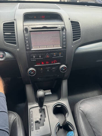 2011 Kia Sorento SX
