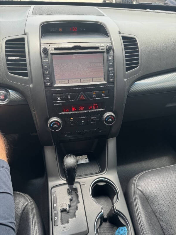 2011 Kia Sorento SX