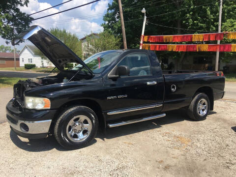 2004 Dodge Ram Pickup 1500 for sale at Antique Motors in Plymouth IN