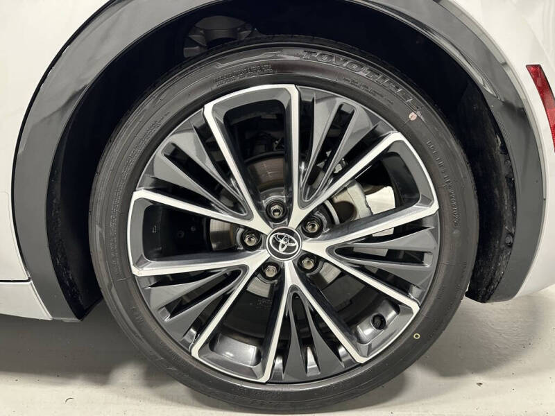 2025 Toyota Prius XLE