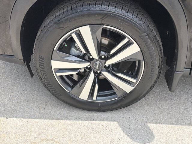 2024 Nissan Rogue SL