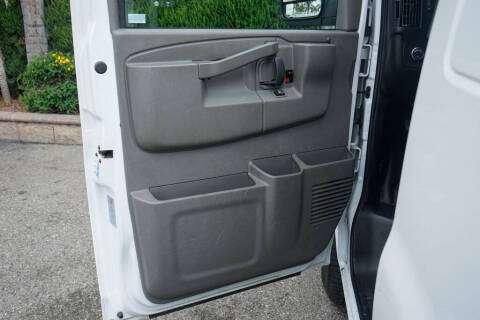 2023 Chevrolet Express 2500