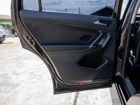 2018 Volkswagen Tiguan 2.0T SEL Premium