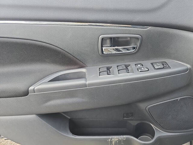 2026 Mitsubishi Outlander Sport ES