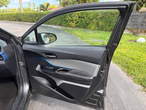 2019 Toyota C-HR XLE