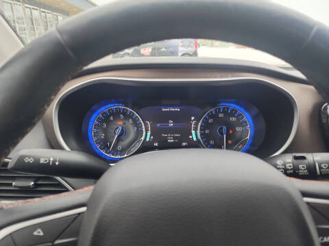 2017 Chrysler Pacifica Touring-L Plus