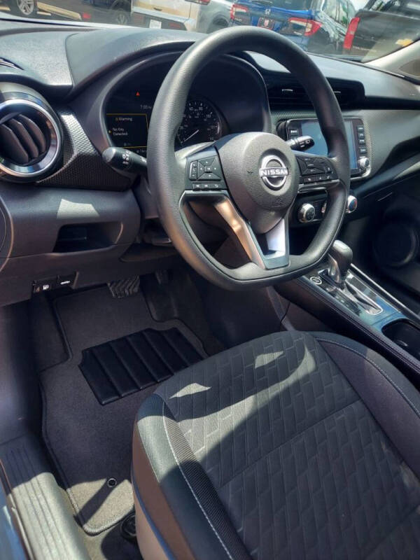 2024 Nissan Kicks SV