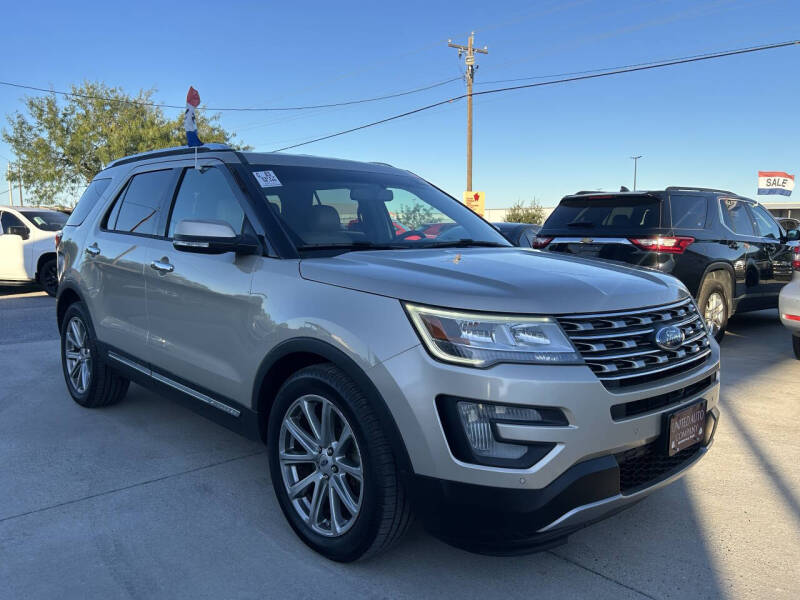 2017 Ford Explorer Limited's photo
