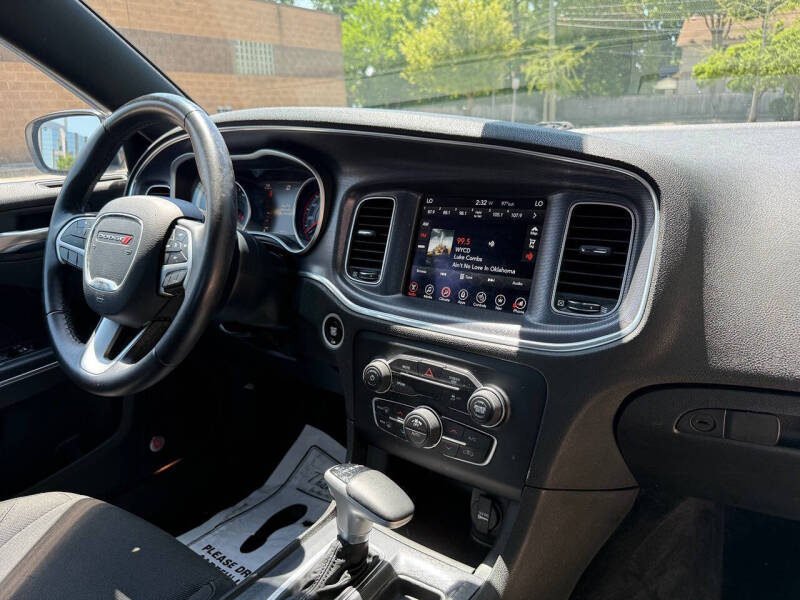 2017 Dodge Charger SXT