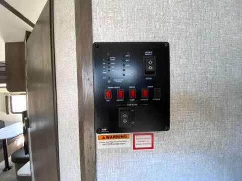 2020 Coleman Coleman Light 2515RL