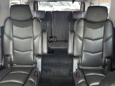 2017 Cadillac Escalade Luxury