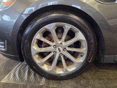 2016 Ford Taurus Limited