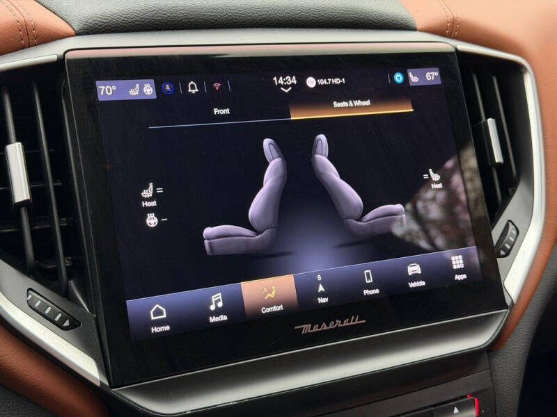 2022 Maserati Ghibli Modena Q4