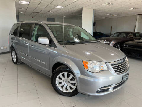 2016 Chrysler Town and Country for sale at Auto Mall of Springfield in Springfield IL