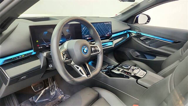 2025 BMW i5 eDrive40