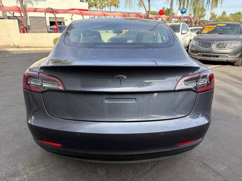 2020 Tesla Model 3 Standard Range Plus