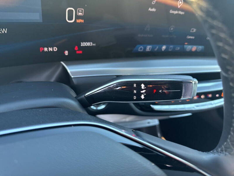 2024 Cadillac LYRIQ Luxury 1