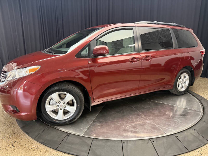 2015 Toyota Sienna LE 8-Passenger
