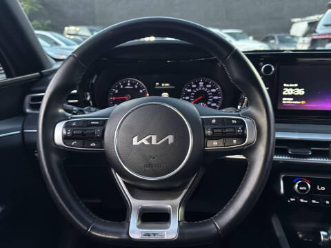 2023 Kia K5