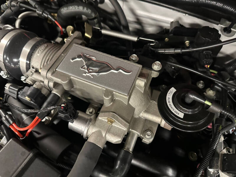 2004 Ford Mustang GT Deluxe