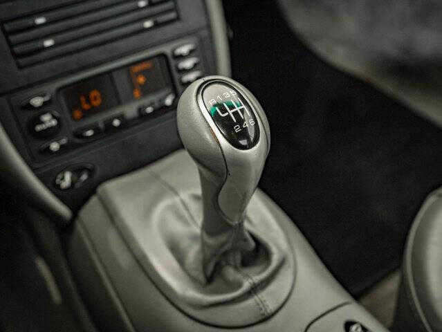 2001 Porsche 911 Carrera