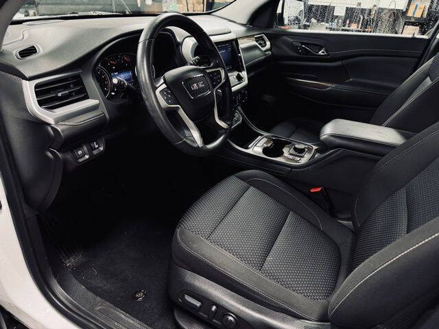 2023 GMC Acadia SLE