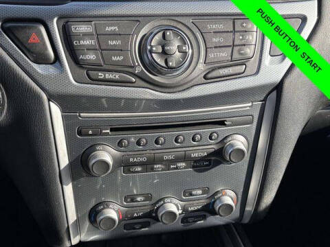 2017 Nissan Pathfinder SL