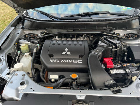 2011 Mitsubishi Outlander XLS