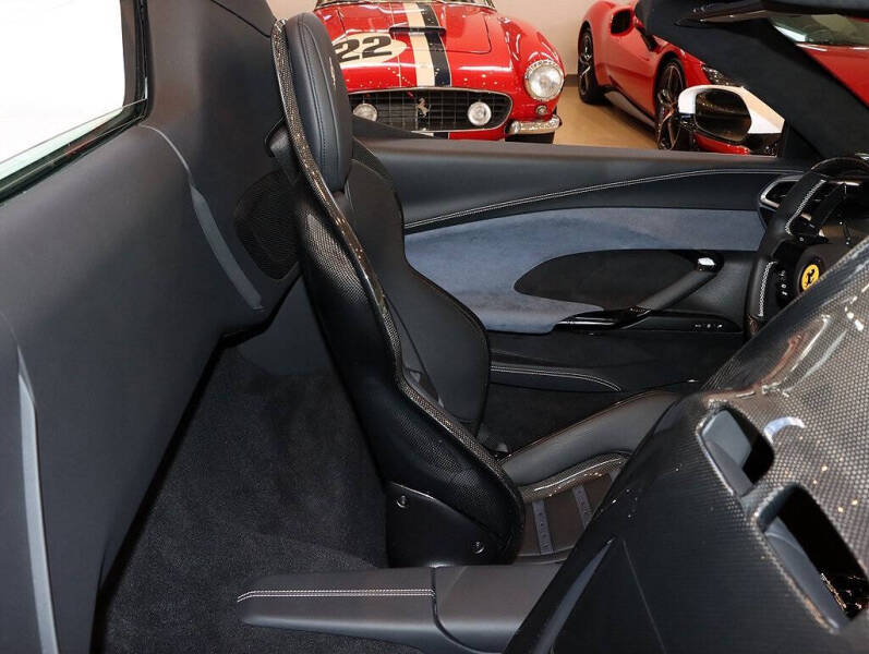 2025 Ferrari 296 GTS