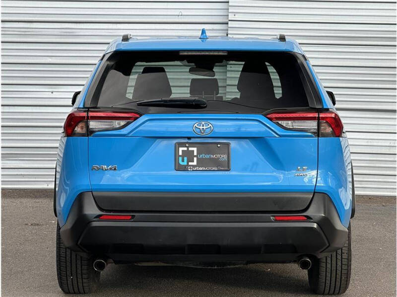 2019 Toyota RAV4 LE