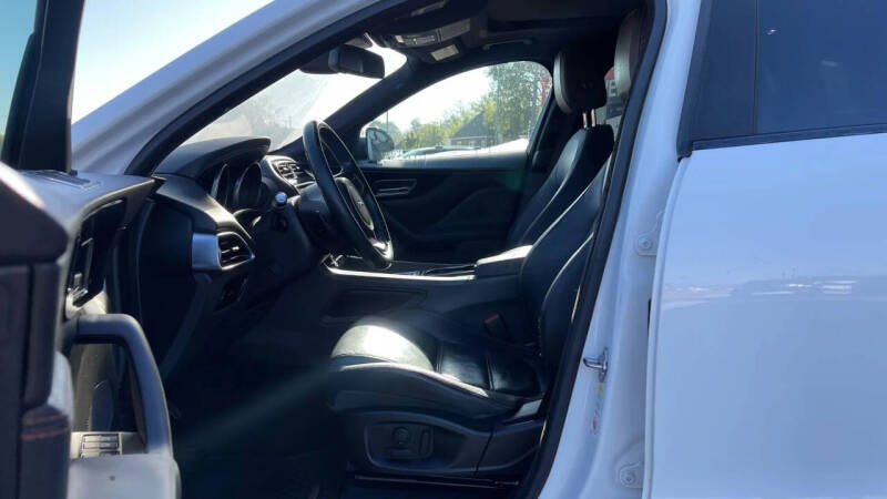 2017 Jaguar F-PACE 35t Prestige