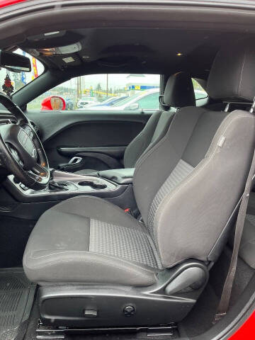 2021 Dodge Challenger SXT