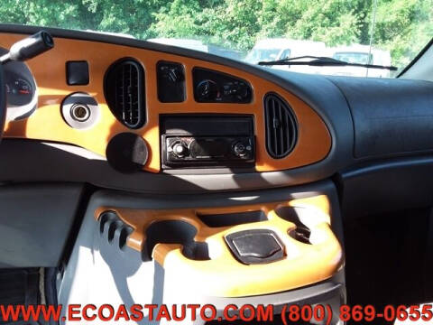 2004 Ford E-Series E-450 SD