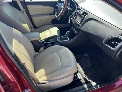 2013 Chrysler 200 Limited