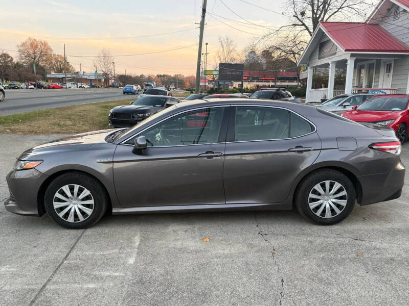 2019 Toyota Camry Hybrid LE