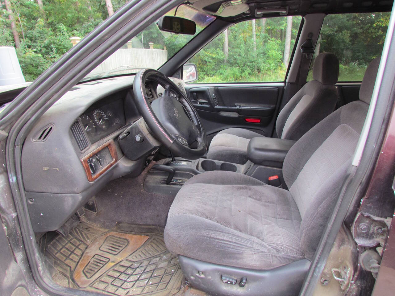 1996 Jeep Grand Cherokee for sale at CAT CREEK AUTO in Menahga, MN