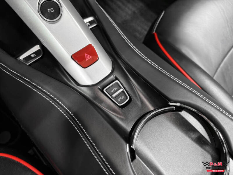 2016 Ferrari California T