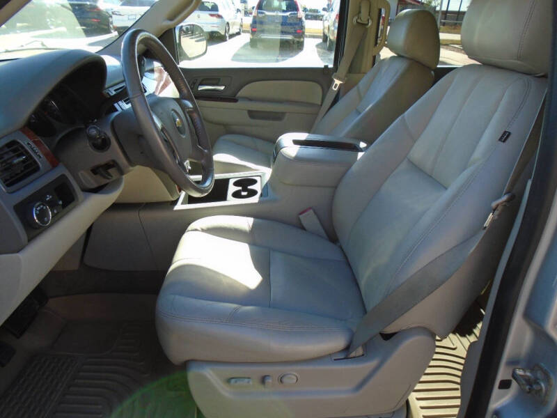 2014 Chevrolet Suburban LT