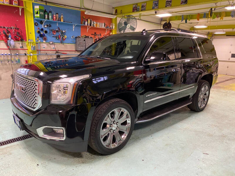 2015 GMC Yukon Denali photo 2