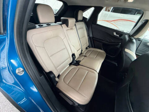 2021 Ford Escape SEL