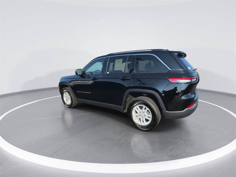 2023 Jeep Grand Cherokee Laredo