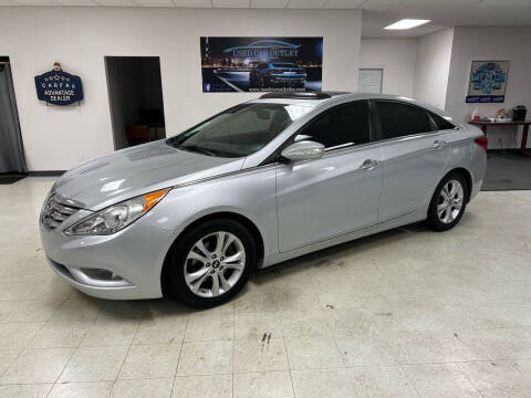 2013 Hyundai Sonata for sale at Used Car Outlet in Bloomington IL