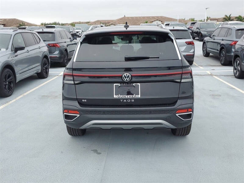 2025 Volkswagen Taos SE