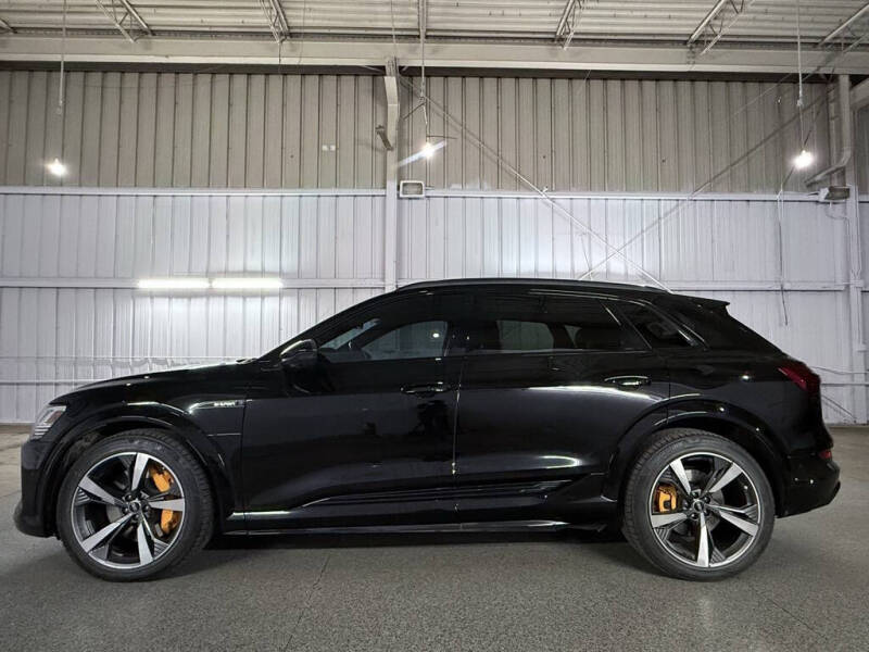 2022 Audi e-tron S quattro Premium Plus