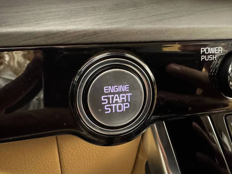 2024 Kia Carnival EX
