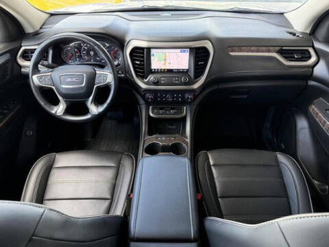 2022 GMC Acadia Denali