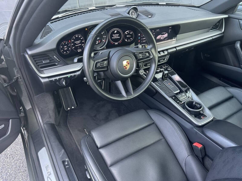 2022 Porsche 911 Carrera