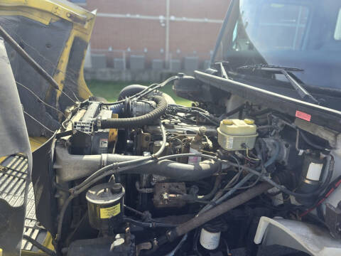 2000 Freightliner FL60
