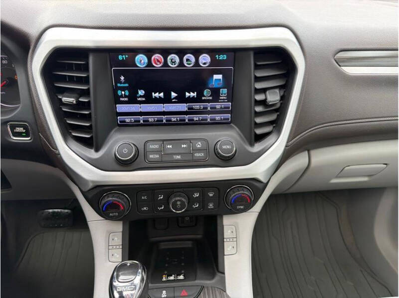 2019 GMC Acadia SLT-1