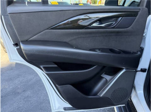 2019 Cadillac Escalade Platinum